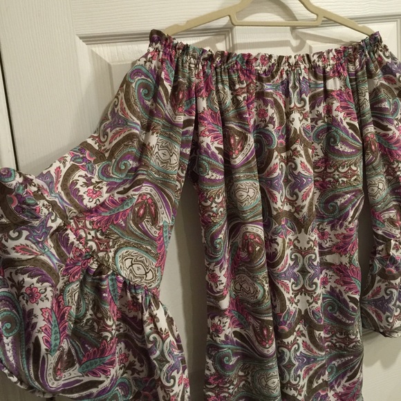 Elan Dress Can Be Worn Off Shoulder Size Medium - Picture 2 of 4